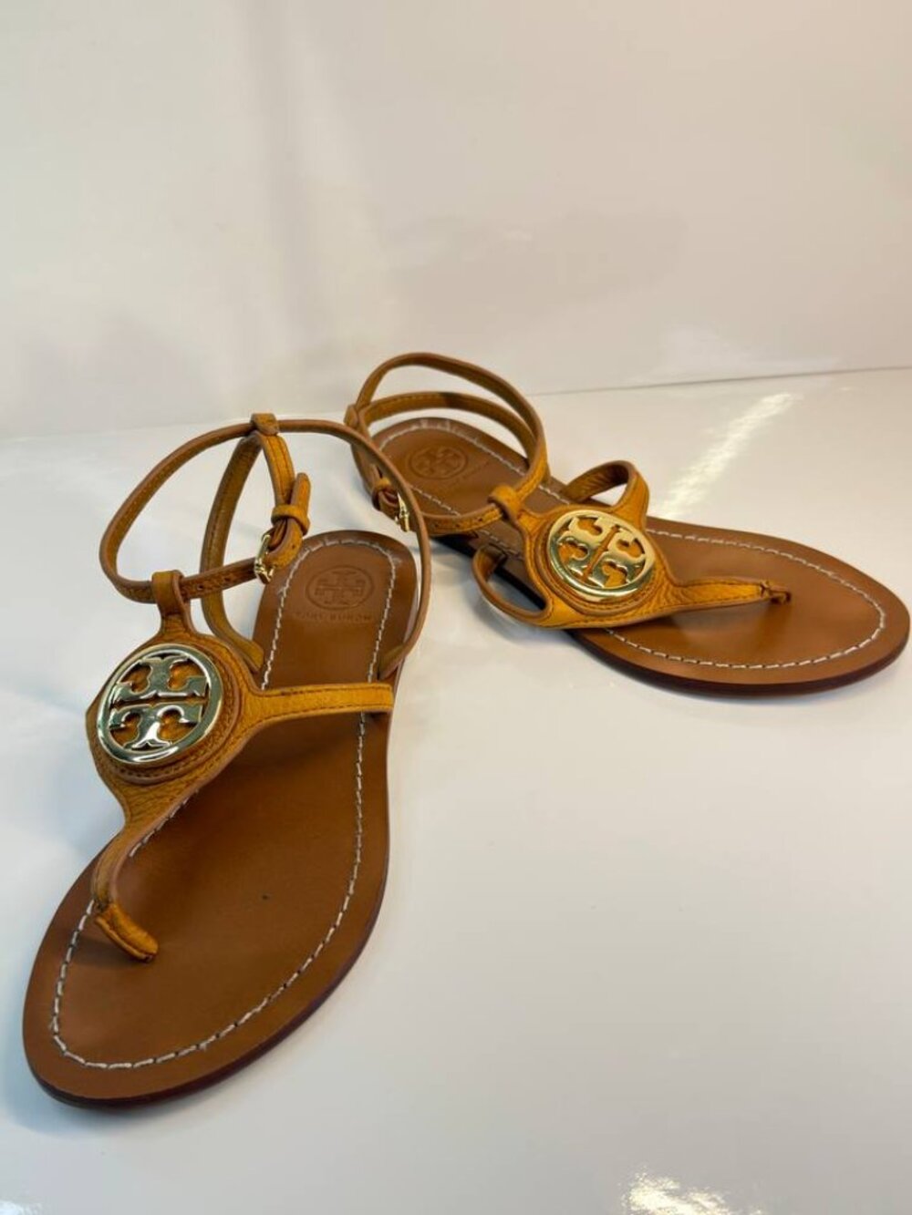 Tory Burch Leather Logo Sandals – Women’s Size 5M